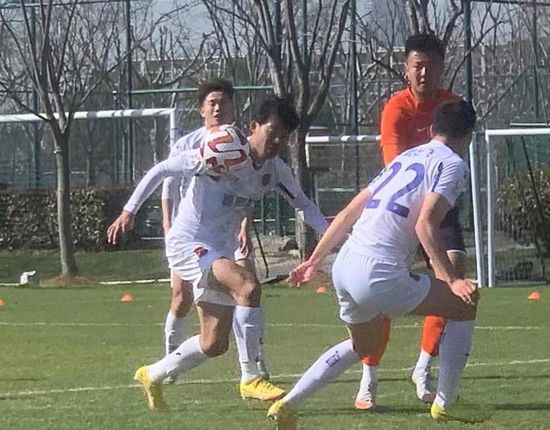 爱爱小黄文