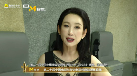 抓住她的双乳大力揉弄
